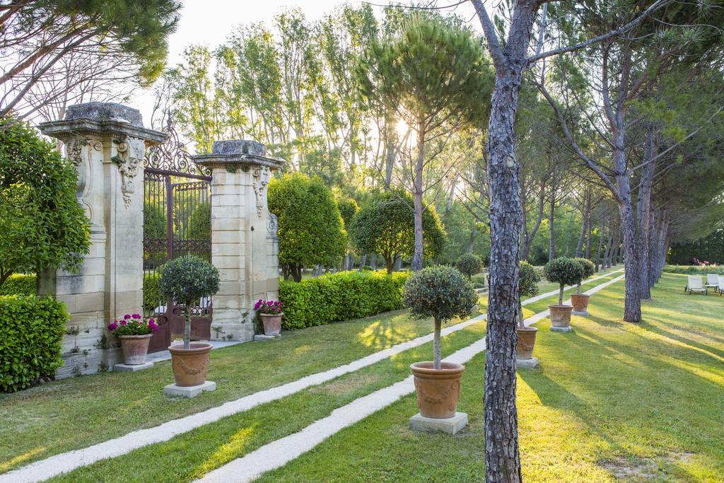 Chateau Talaud Bed & Breakfast Loriol-du-Comtat Ngoại thất bức ảnh