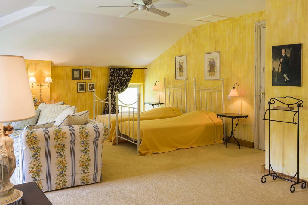 Chateau Talaud Bed & Breakfast Loriol-du-Comtat Phòng bức ảnh
