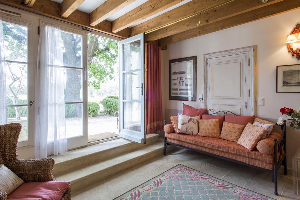 Chateau Talaud Bed & Breakfast Loriol-du-Comtat Ngoại thất bức ảnh
